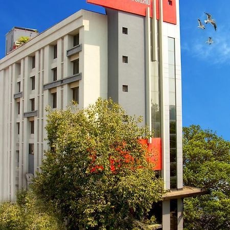 The Royal Orchid Hotel, Chembur มุมไบ ภายนอก รูปภาพ