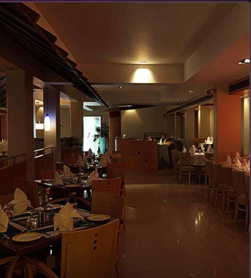 The Royal Orchid Hotel, Chembur มุมไบ ภายนอก รูปภาพ