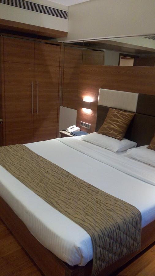 The Royal Orchid Hotel, Chembur มุมไบ ภายนอก รูปภาพ