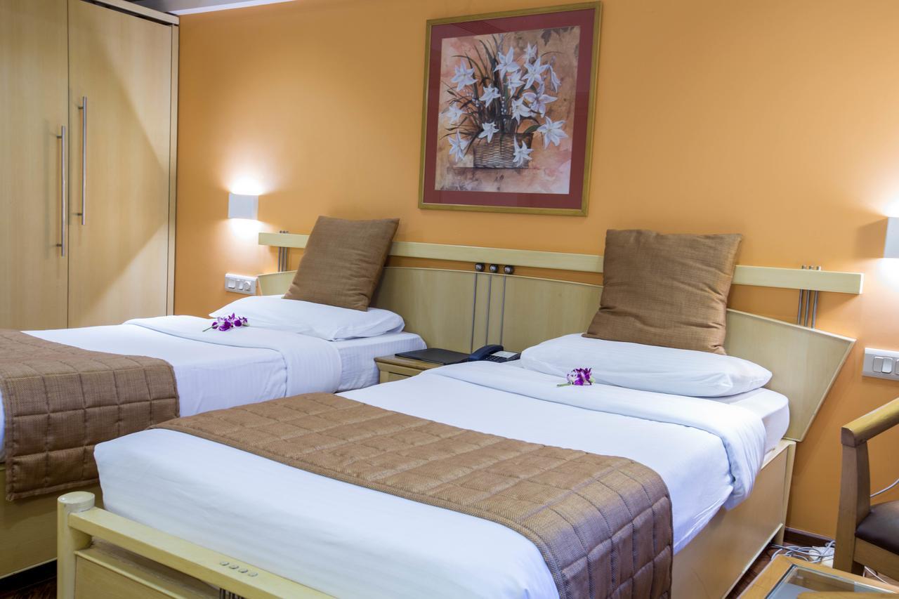 The Royal Orchid Hotel, Chembur มุมไบ ภายนอก รูปภาพ